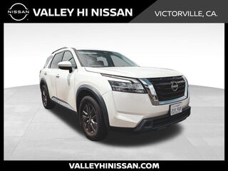 2022 Nissan Pathfinder SV