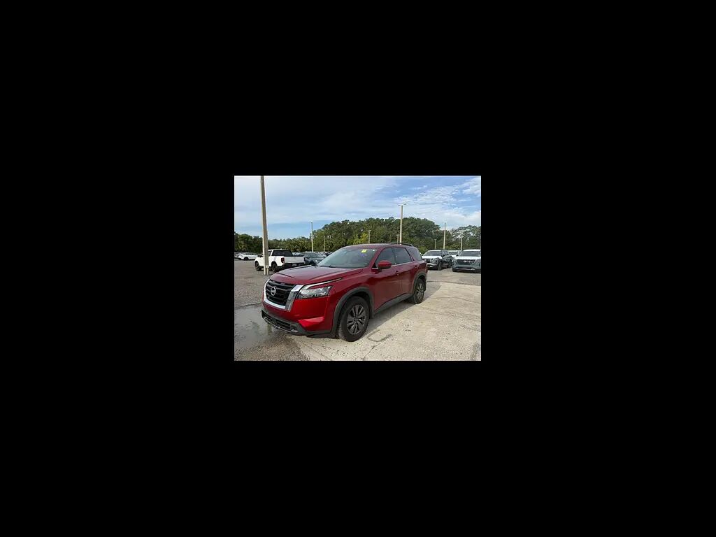 2024 Nissan Pathfinder SV — photo 1 of 14
