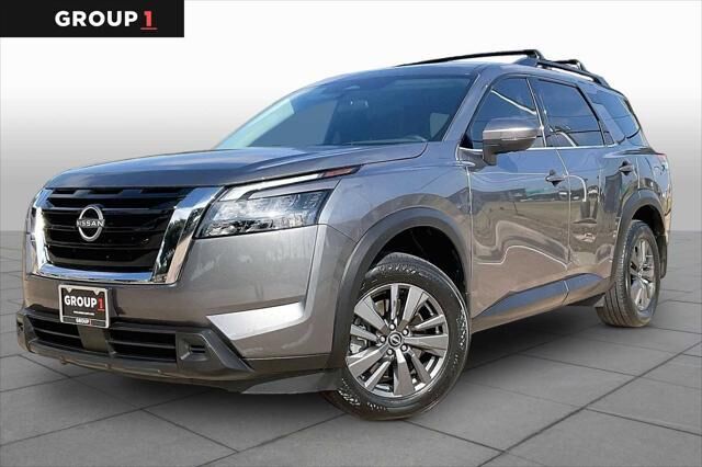 2024 Nissan Pathfinder SV — photo 1 of 13