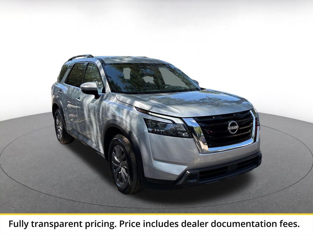 2024 Nissan Pathfinder SV — photo 1 of 14