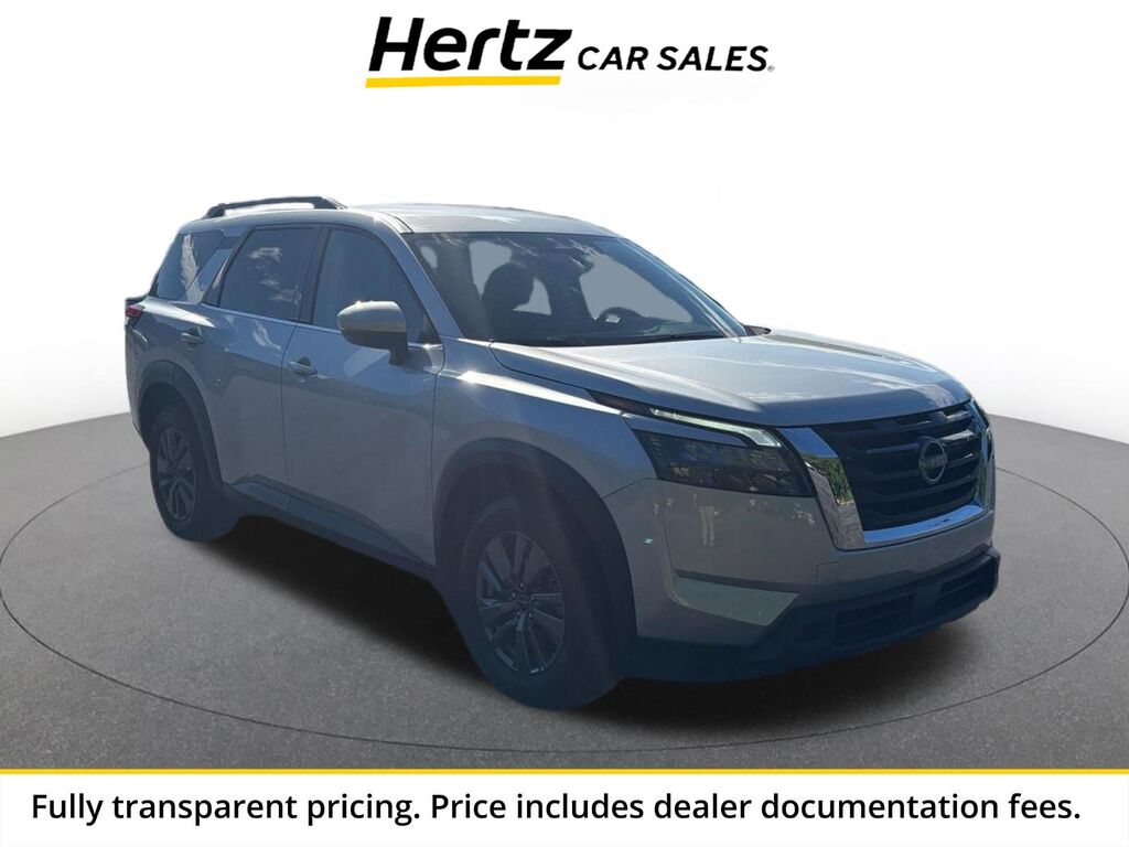 2025 Nissan Pathfinder SV — photo 1 of 13