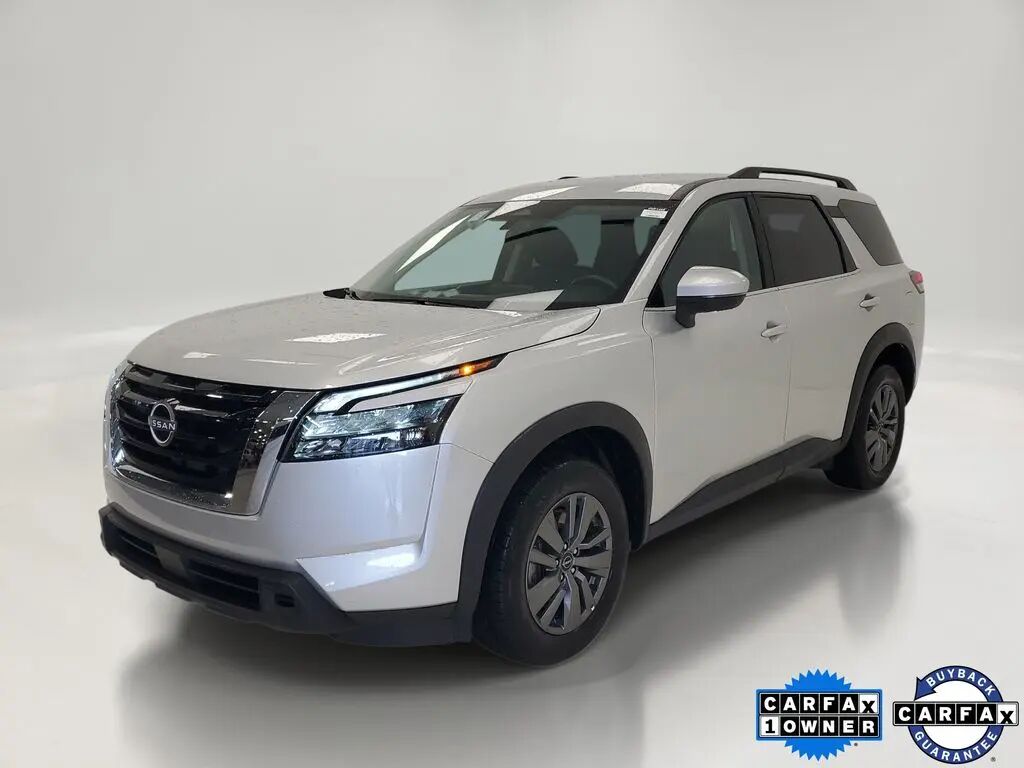 2025 Nissan Pathfinder SV — photo 1 of 12