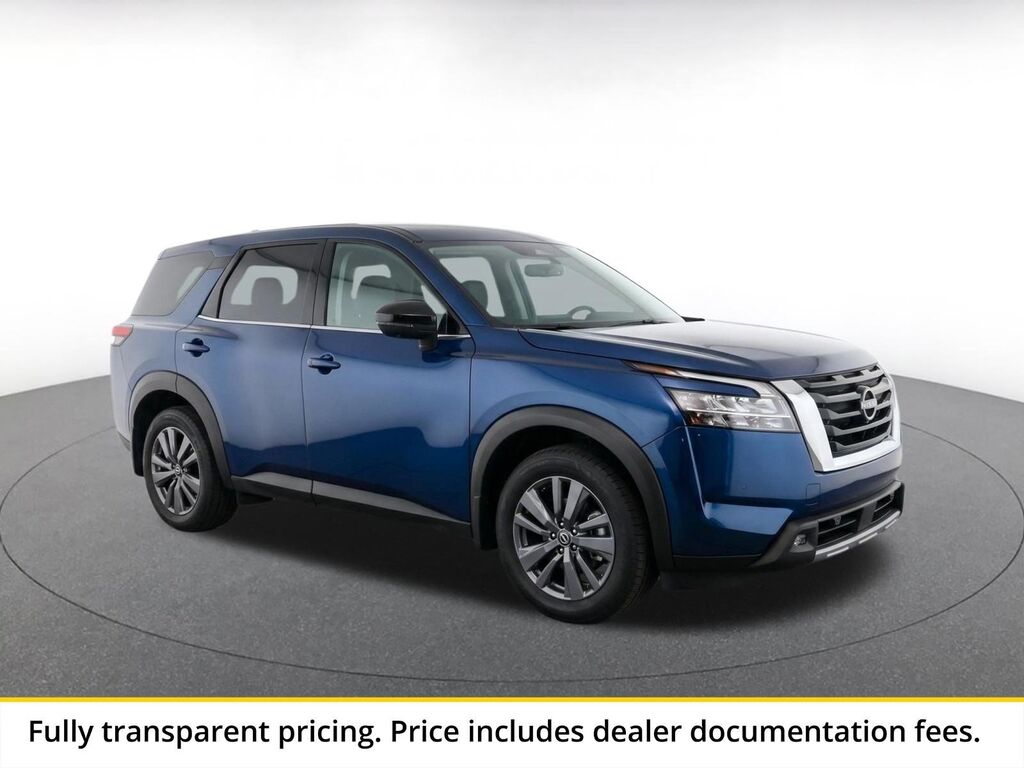 2025 Nissan Pathfinder SV — photo 1 of 10