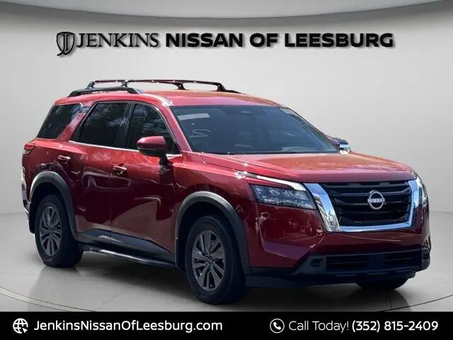 2023 Nissan Pathfinder SV