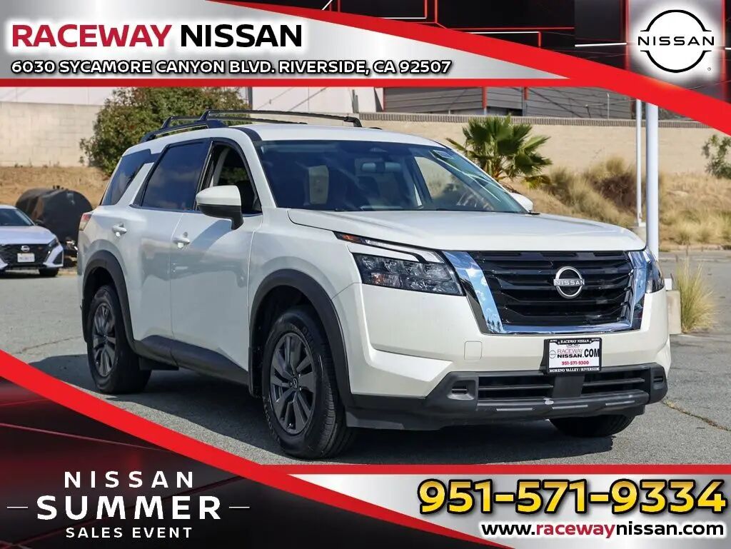 2024 Nissan Pathfinder SV — photo 1 of 14