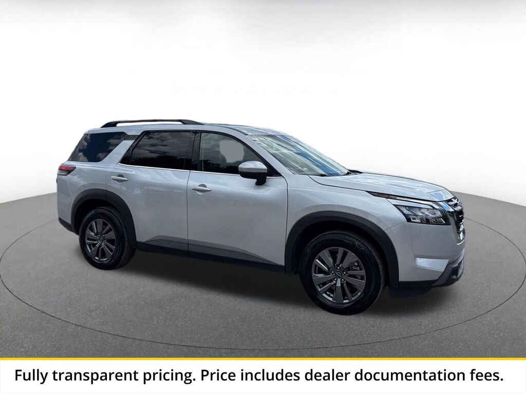 2025 Nissan Pathfinder SV — photo 1 of 39
