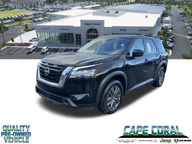2025 Nissan Pathfinder SV
