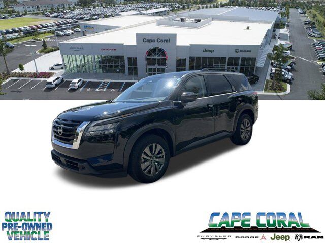 2025 Nissan Pathfinder SV