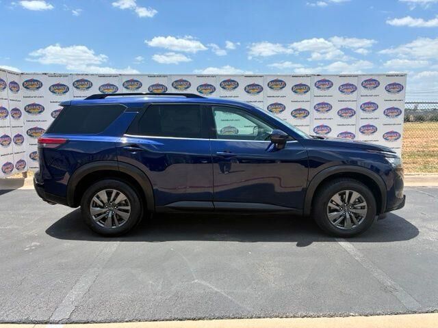 2024 Nissan Pathfinder SV — photo 1 of 26