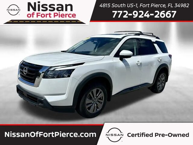 2025 Nissan Pathfinder SV