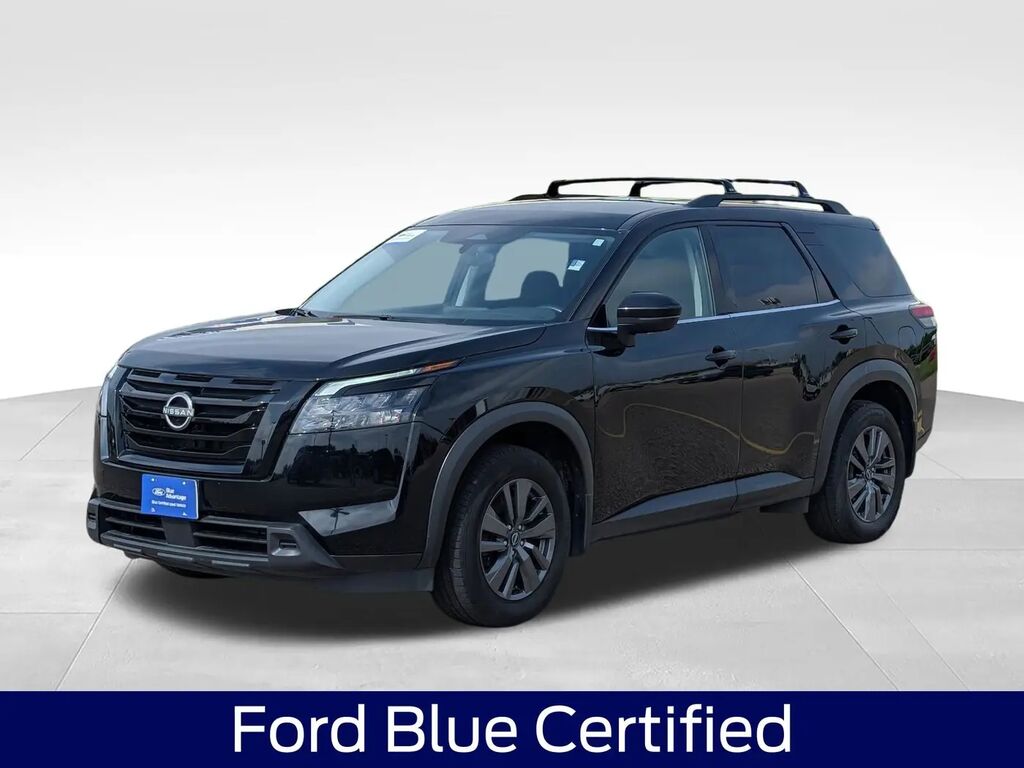 2023 Nissan Pathfinder SV — photo 1 of 27