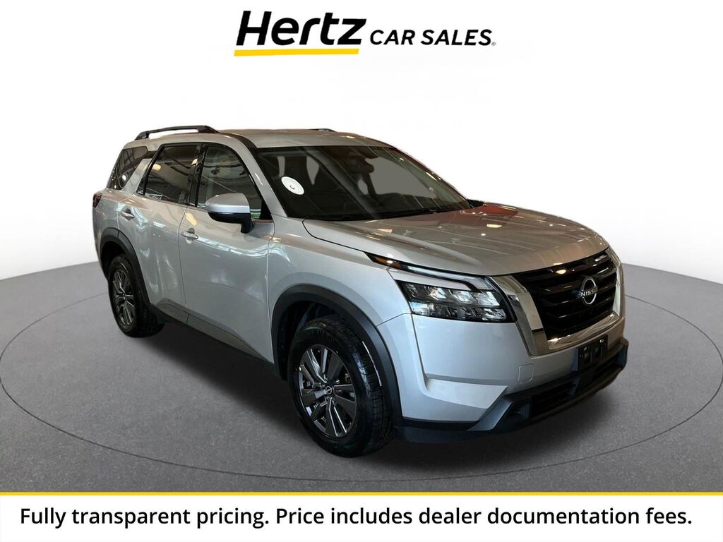 2025 Nissan Pathfinder SV — photo 1 of 13