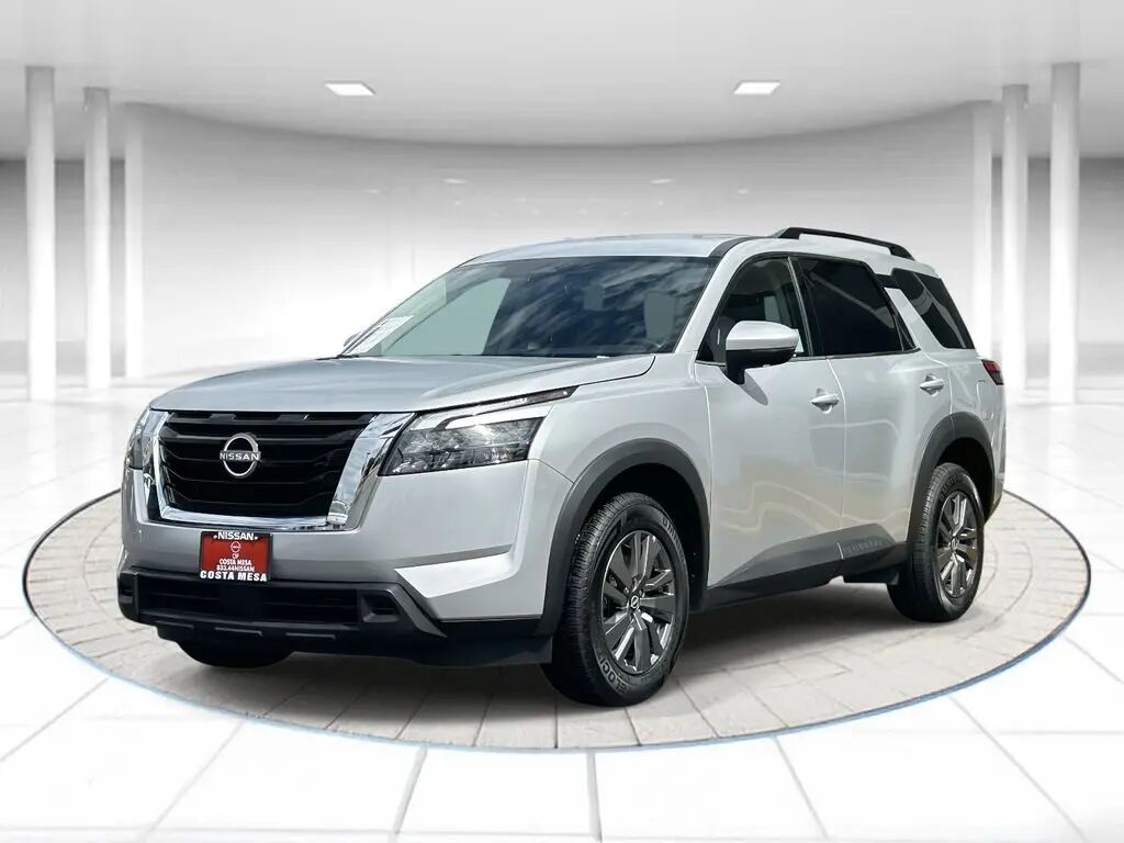 2025 Nissan Pathfinder SV — photo 1 of 1
