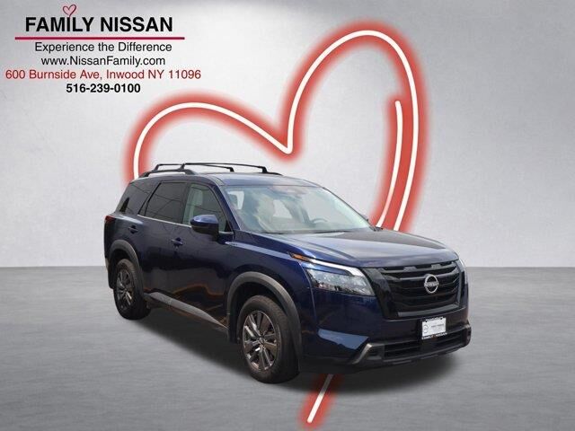 2024 Nissan Pathfinder SV — photo 1 of 28
