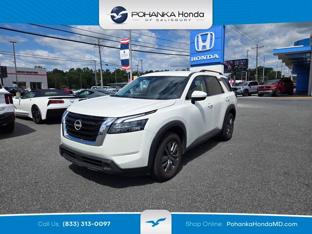 2024 Nissan Pathfinder SV