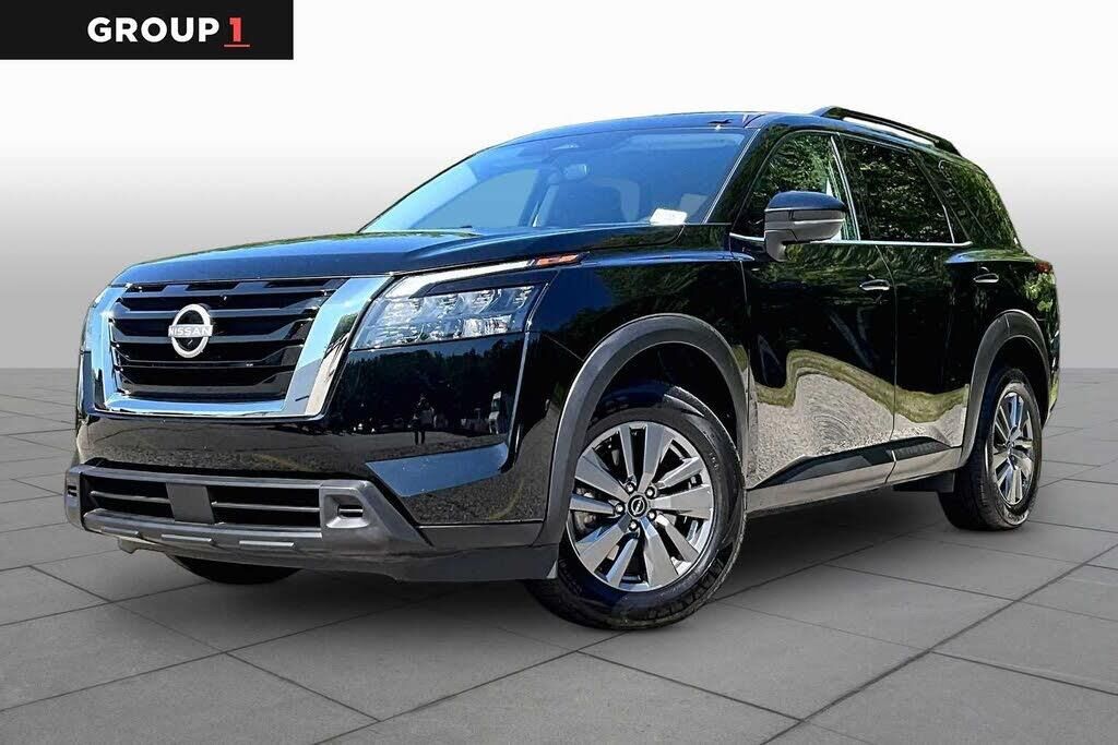 2025 Nissan Pathfinder SV — photo 1 of 1