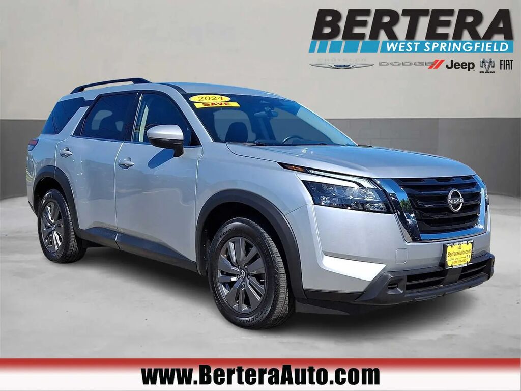 2024 Nissan Pathfinder SV — photo 1 of 13