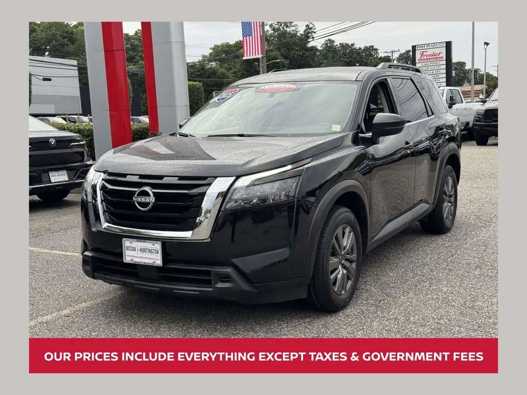 2025 Nissan Pathfinder SV — photo 1 of 30