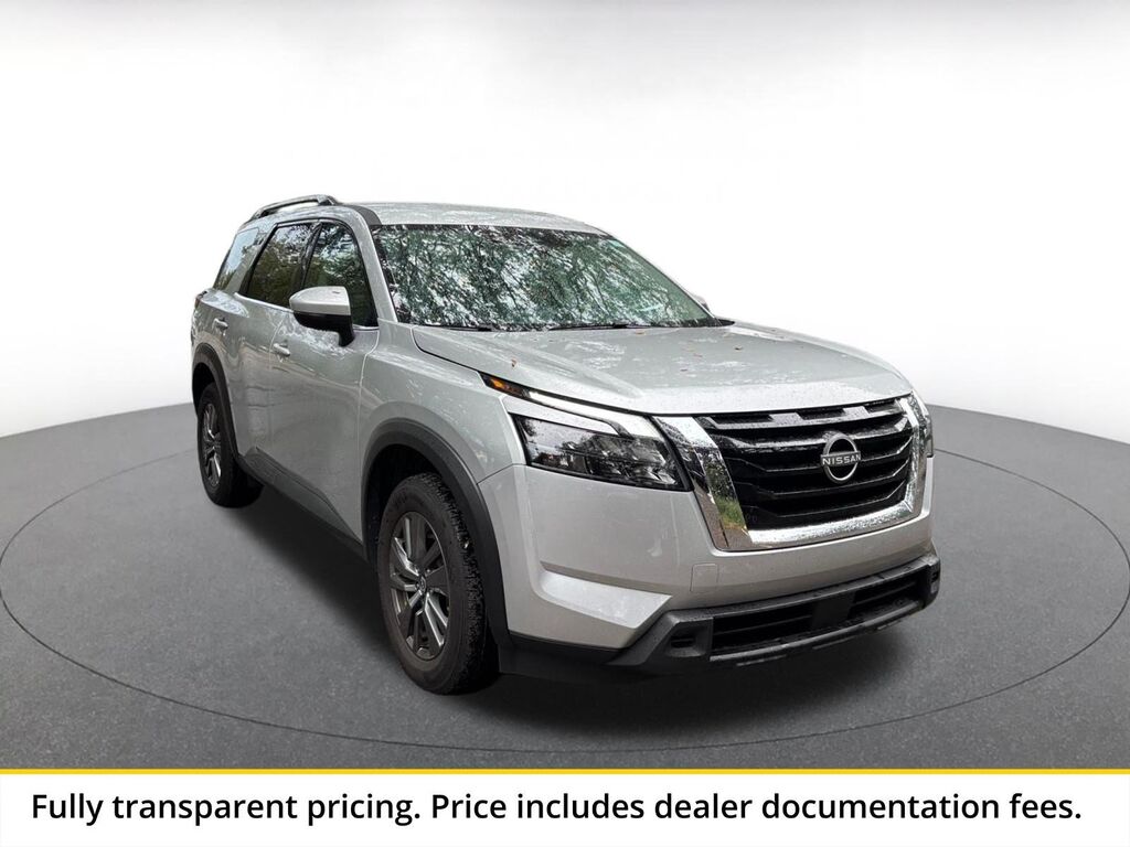 2025 Nissan Pathfinder SV — photo 1 of 22