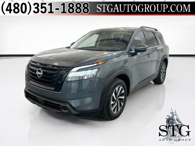 2023 Nissan Pathfinder SV