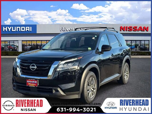 2024 Nissan Pathfinder SV