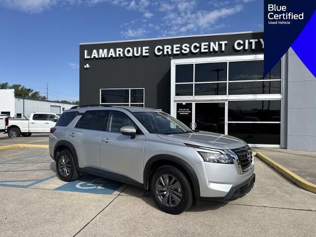 2025 Nissan Pathfinder SV — photo 1 of 22