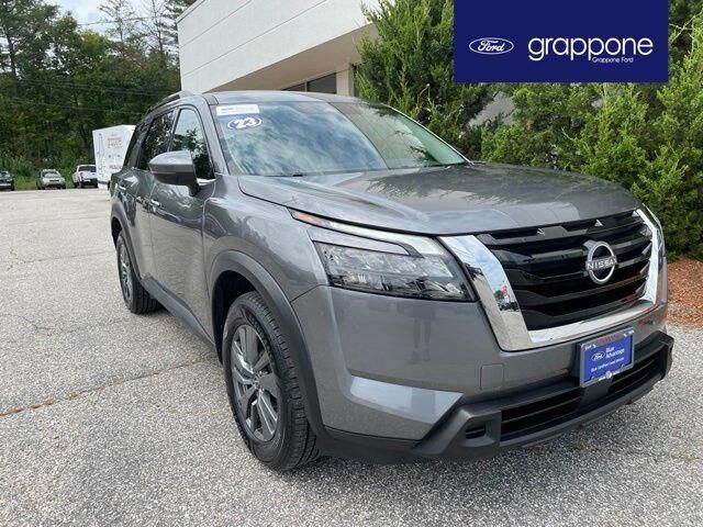 2023 Nissan Pathfinder SV