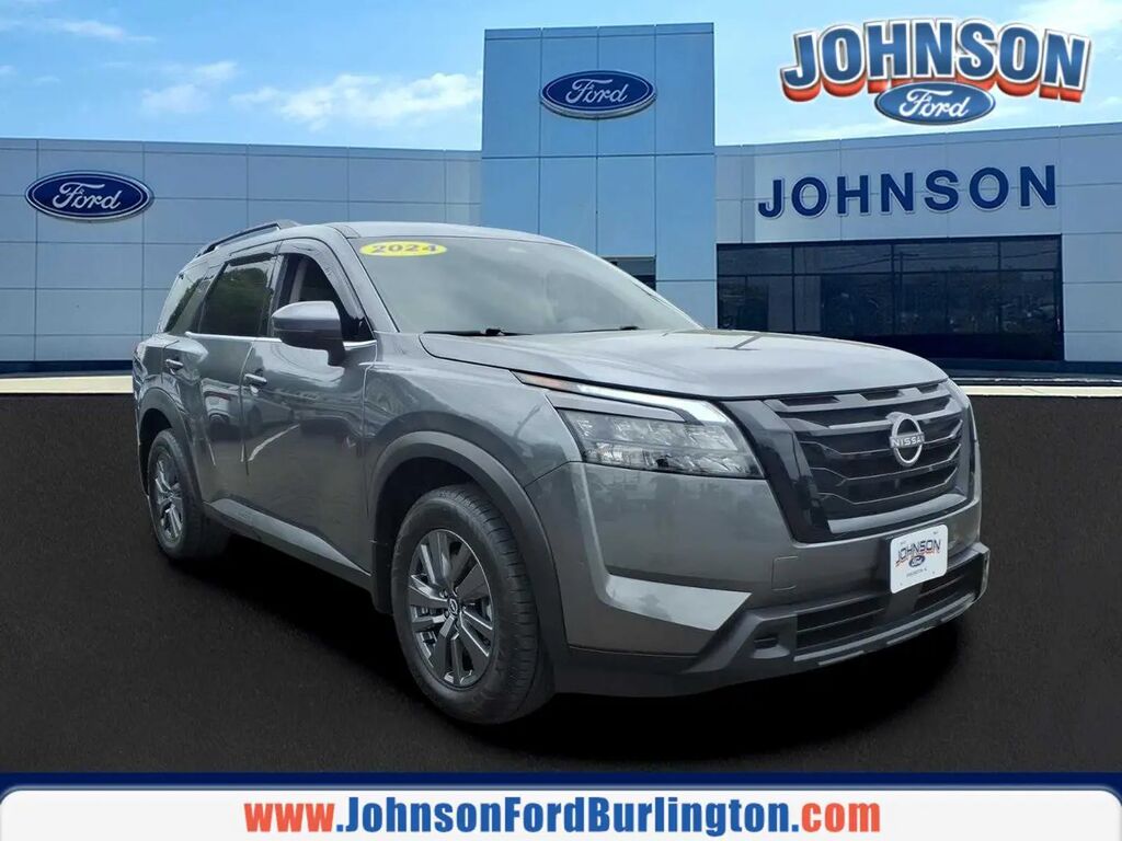 2024 Nissan Pathfinder SV — photo 1 of 40