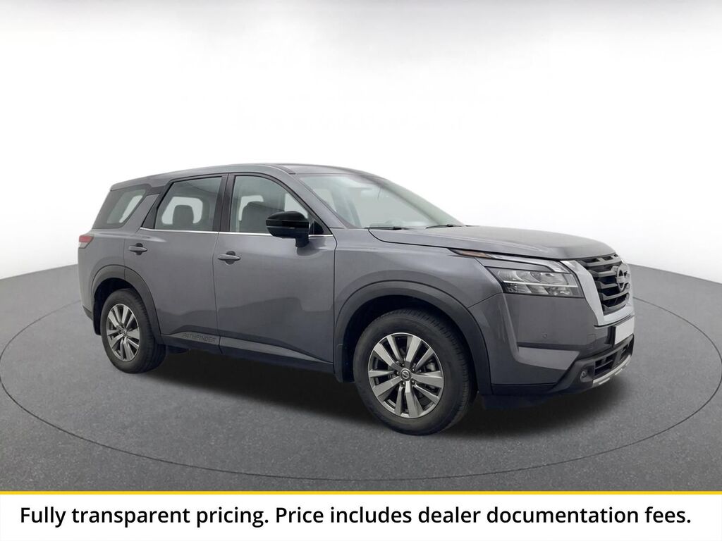 2025 Nissan Pathfinder SV — photo 1 of 10