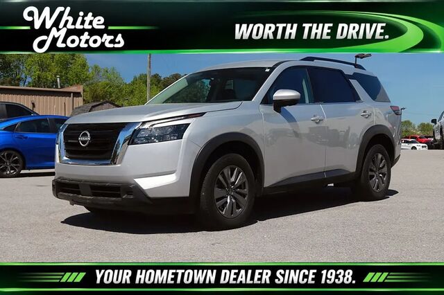 2025 Nissan Pathfinder SV
