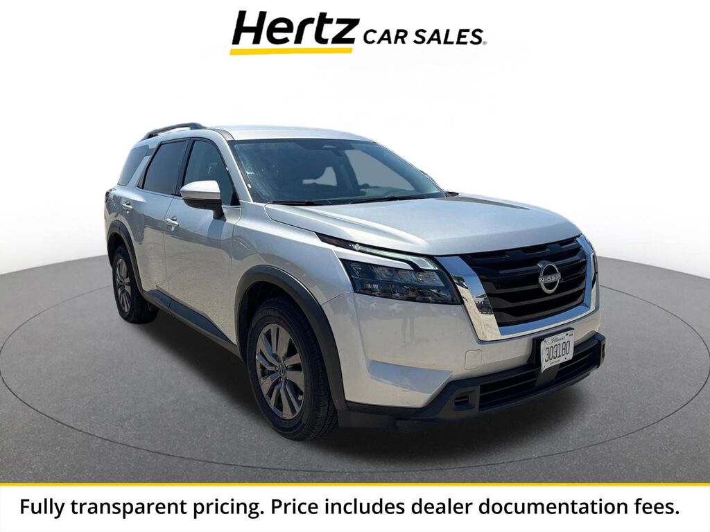 2025 Nissan Pathfinder SV — photo 1 of 13