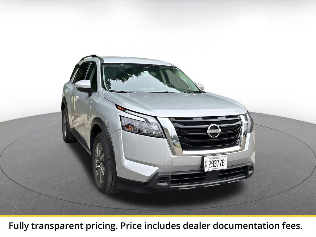 2025 Nissan Pathfinder SV — photo 1 of 13