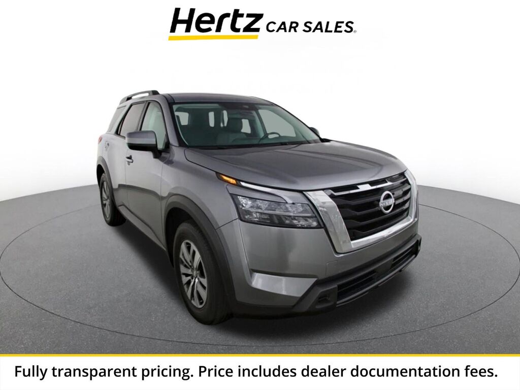 2025 Nissan Pathfinder SV — photo 1 of 14