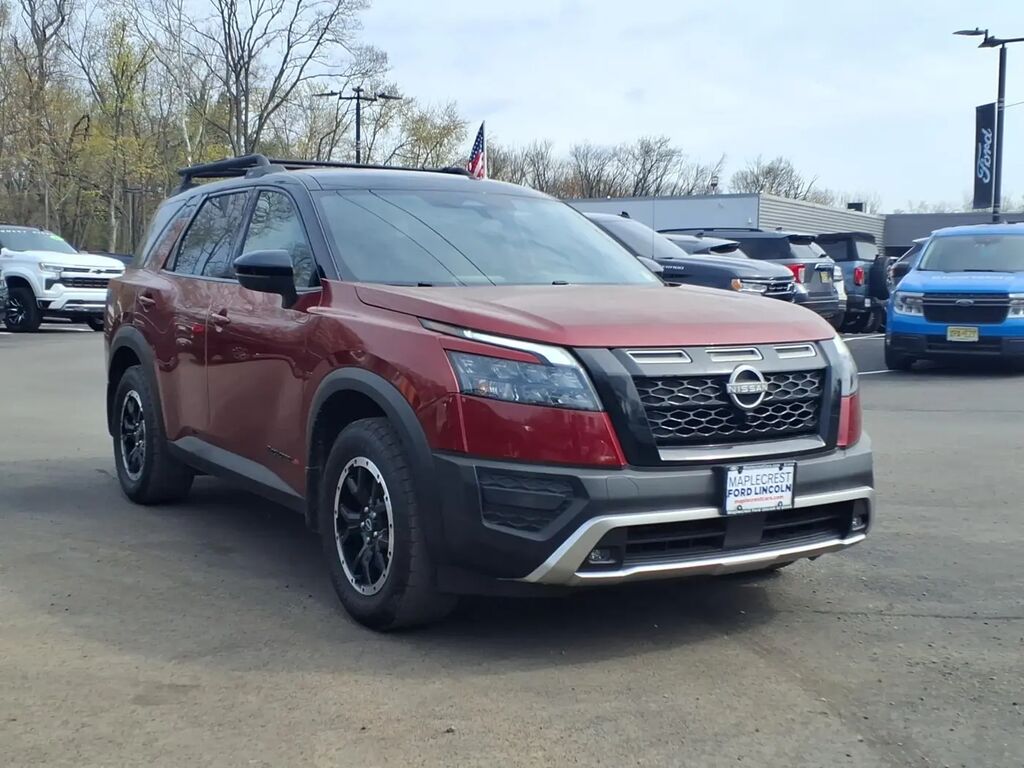 2023 Nissan Pathfinder Rock Creek — photo 1 of 14