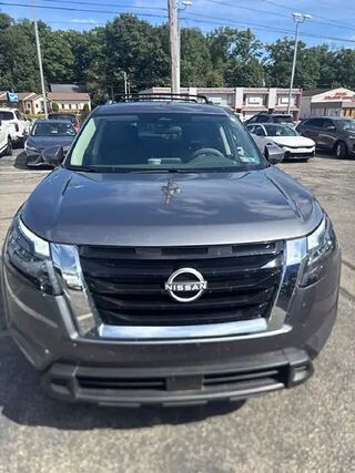 2025 Nissan Pathfinder SV — photo 1 of 3