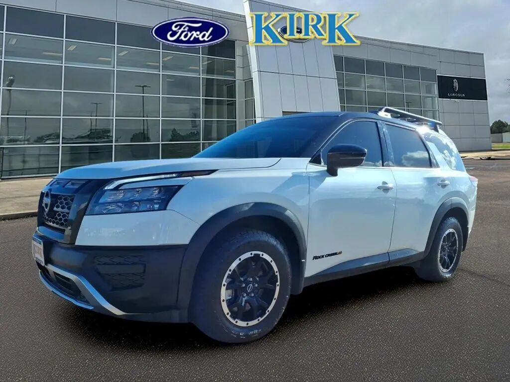 2024 Nissan Pathfinder Rock Creek — photo 1 of 23