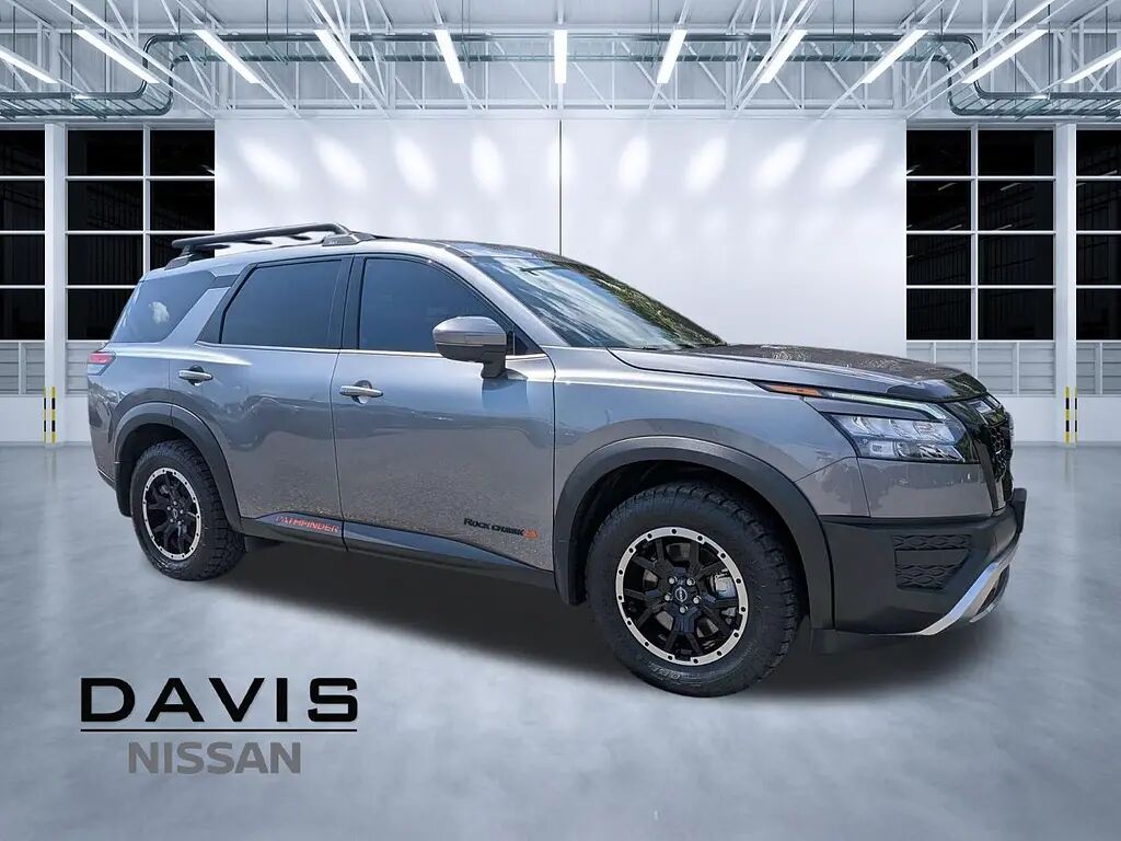 2025 Nissan Pathfinder Rock Creek — photo 1 of 19
