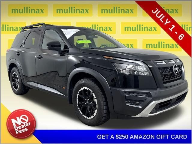2025 Nissan Pathfinder Rock Creek — photo 1 of 12