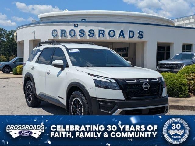 2025 Nissan Pathfinder Rock Creek — photo 1 of 40