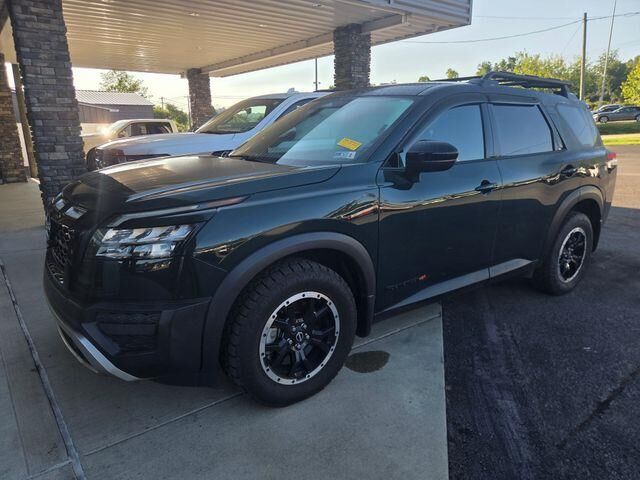 2023 Nissan Pathfinder Rock Creek — photo 1 of 3
