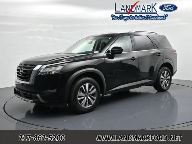 2025 Nissan Pathfinder SL