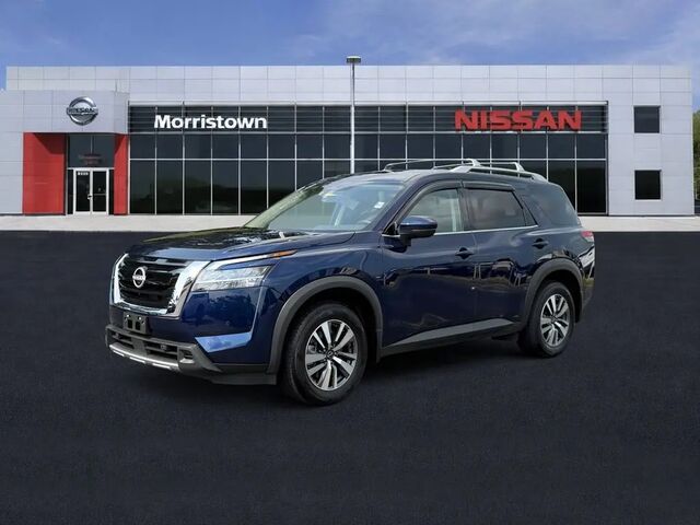 2024 Nissan Pathfinder SL