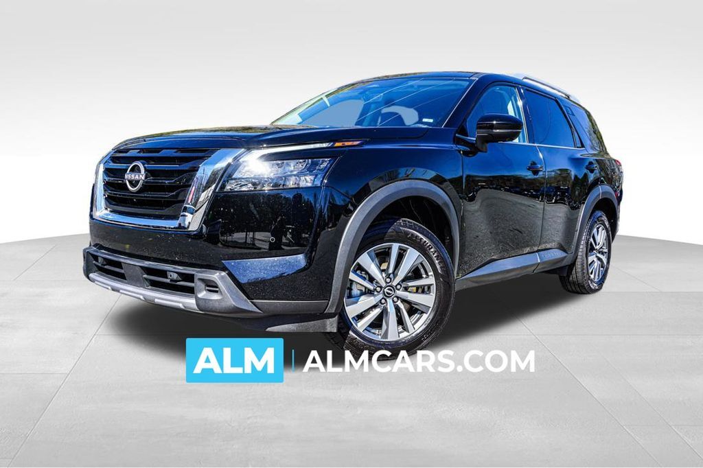2025 Nissan Pathfinder SL — photo 1 of 16