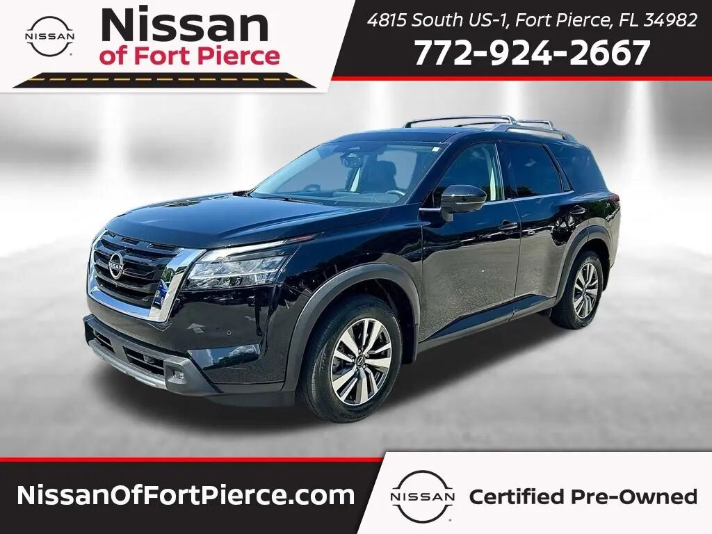 2022 Nissan Pathfinder SL — photo 1 of 12
