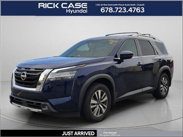 2022 Nissan Pathfinder SL — photo 1 of 13