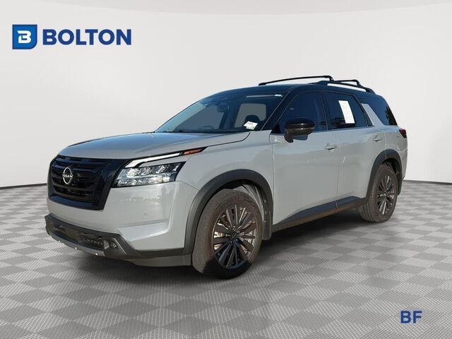 2022 Nissan Pathfinder SL