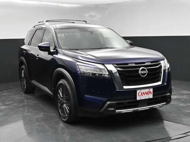2024 Nissan Pathfinder SL — photo 1 of 26
