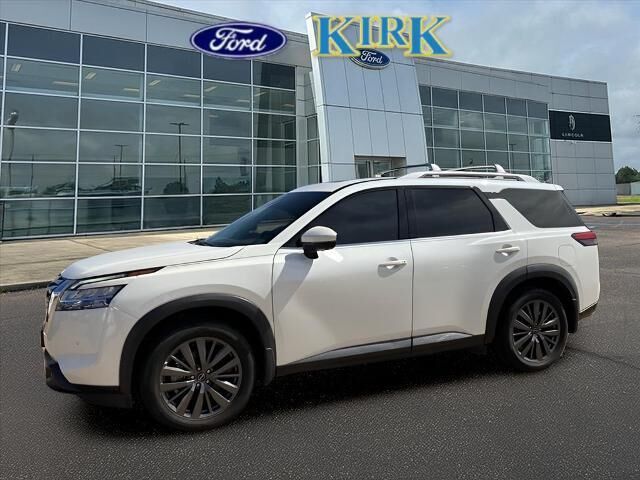 2022 Nissan Pathfinder SL