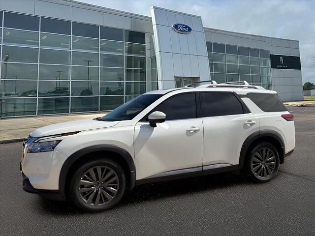 2022 Nissan Pathfinder SL