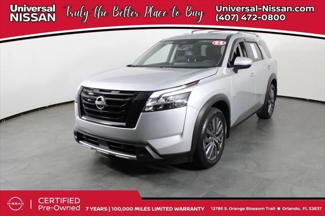 2024 Nissan Pathfinder SL